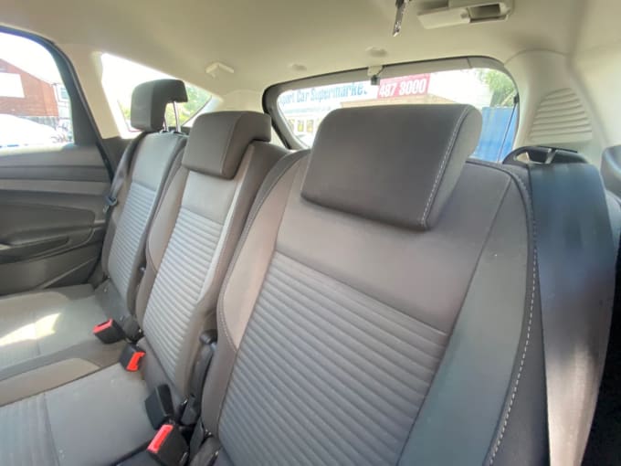 2025 Ford C-max