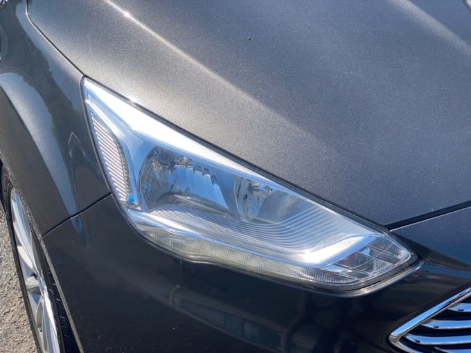 2025 Ford C-max