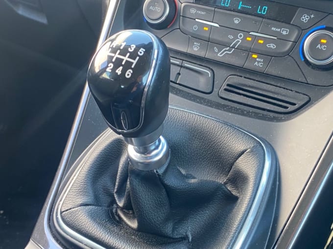 2025 Ford C-max