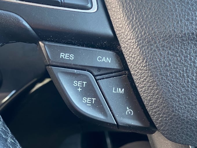 2025 Ford C-max