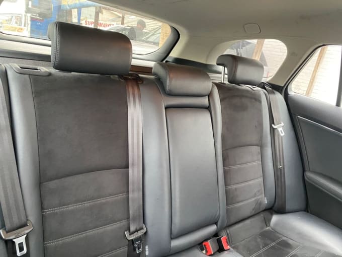 2025 Toyota Avensis