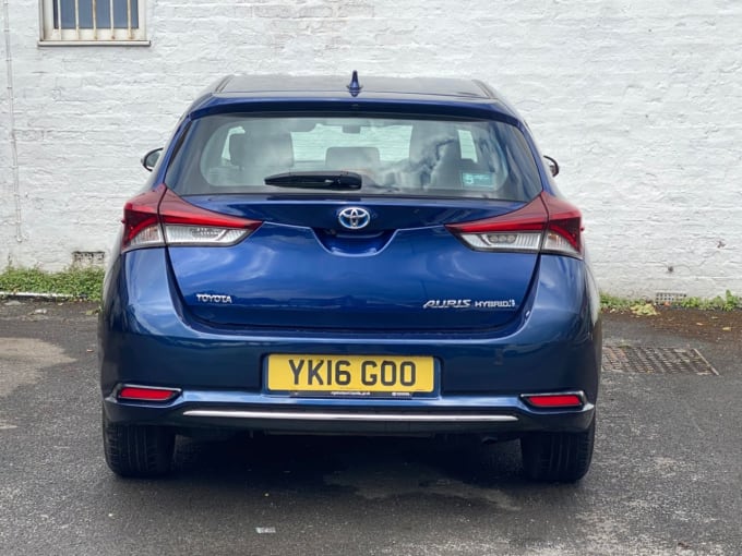 2025 Toyota Auris