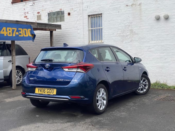 2025 Toyota Auris
