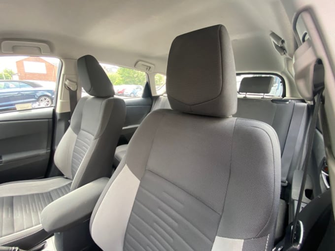 2025 Toyota Auris