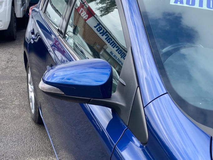 2025 Toyota Auris