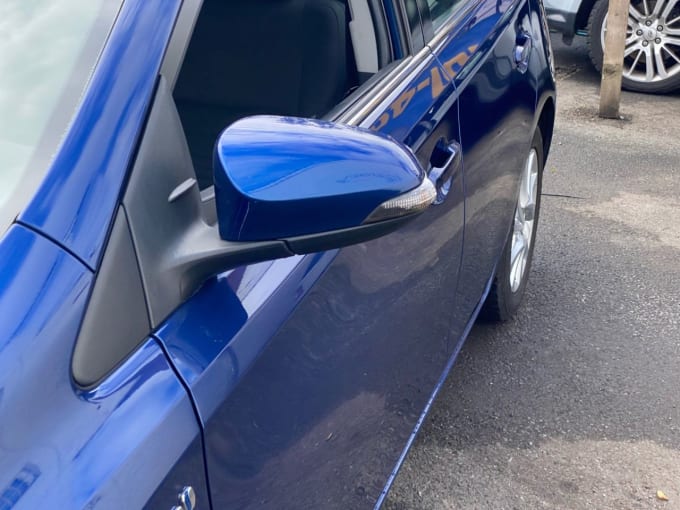 2025 Toyota Auris