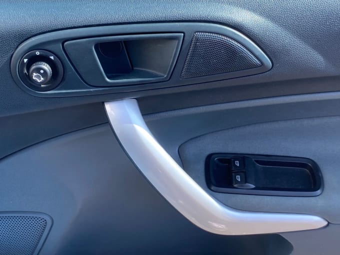 2025 Ford Fiesta