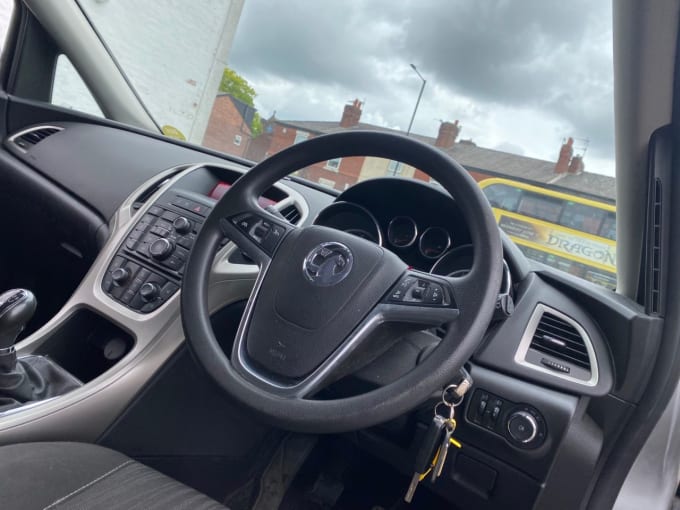 2025 Vauxhall Astra