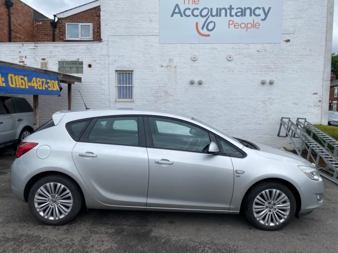 2025 Vauxhall Astra