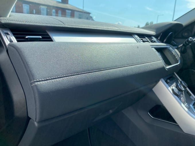 2025 Land Rover Range Rover Evoque