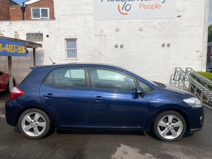2025 Toyota Auris