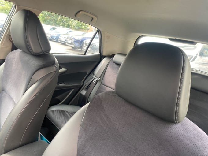 2025 Toyota Auris