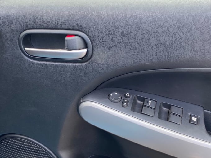 2025 Mazda Mazda2