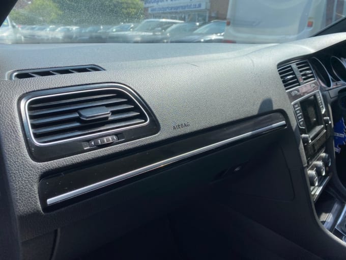 2025 Volkswagen Golf