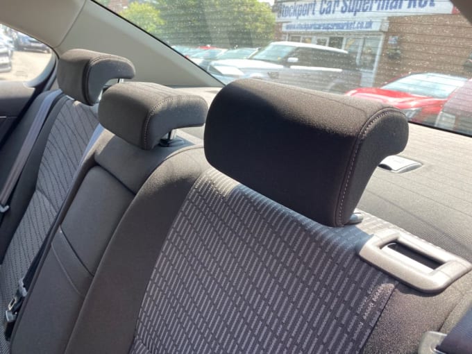 2025 Toyota Avensis