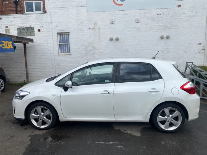 2025 Toyota Auris