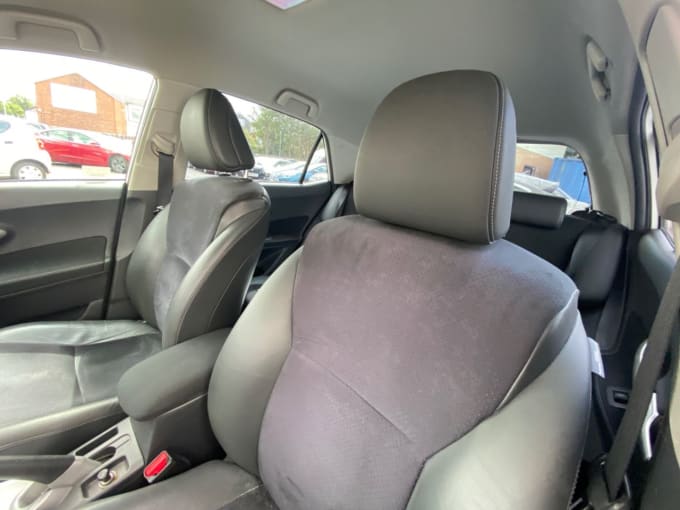 2025 Toyota Auris