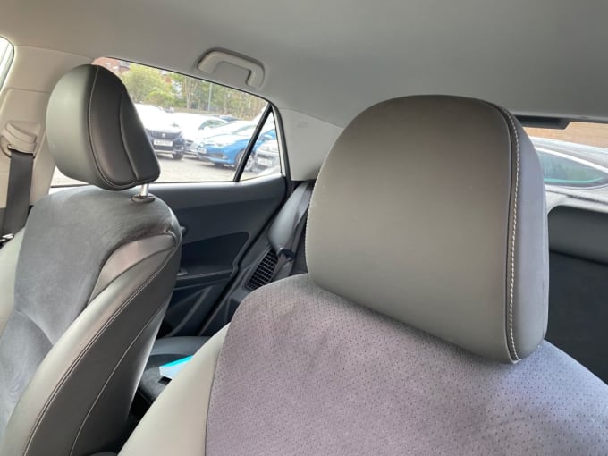 2025 Toyota Auris