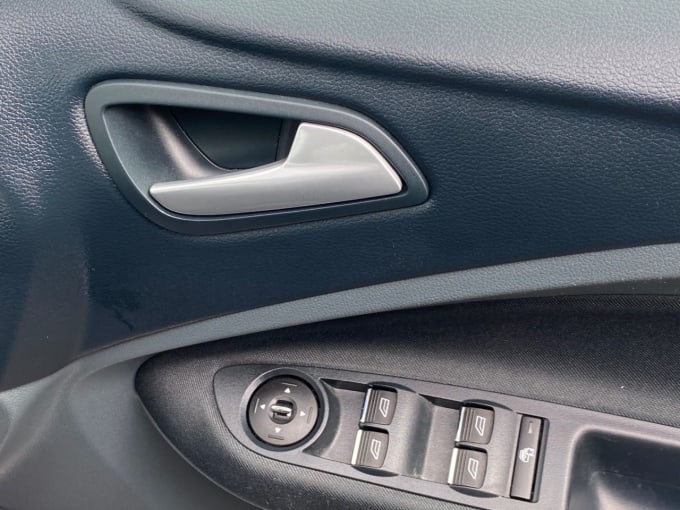 2025 Ford C-max