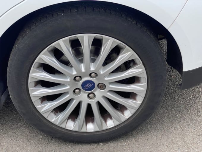 2025 Ford C-max