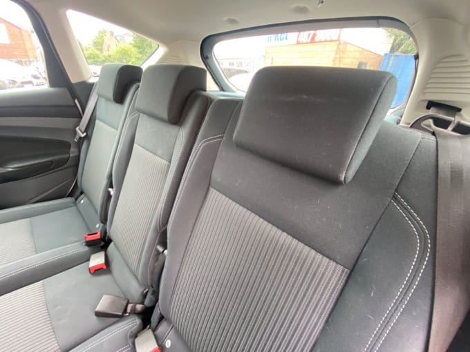 2025 Ford C-max