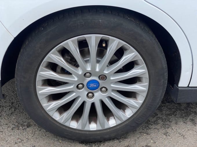 2025 Ford C-max