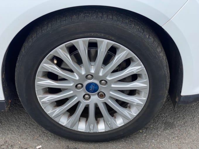 2025 Ford C-max
