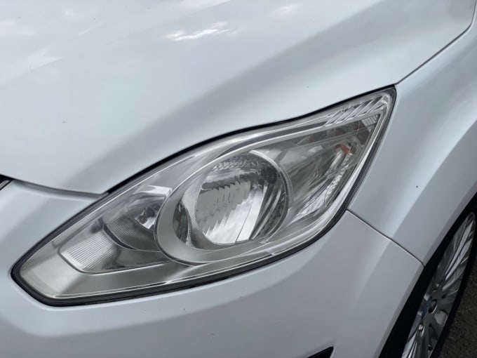 2025 Ford C-max