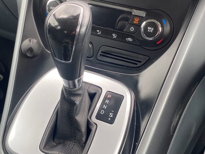 2025 Ford C-max