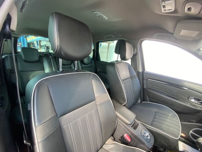 2025 Renault Grand Scenic