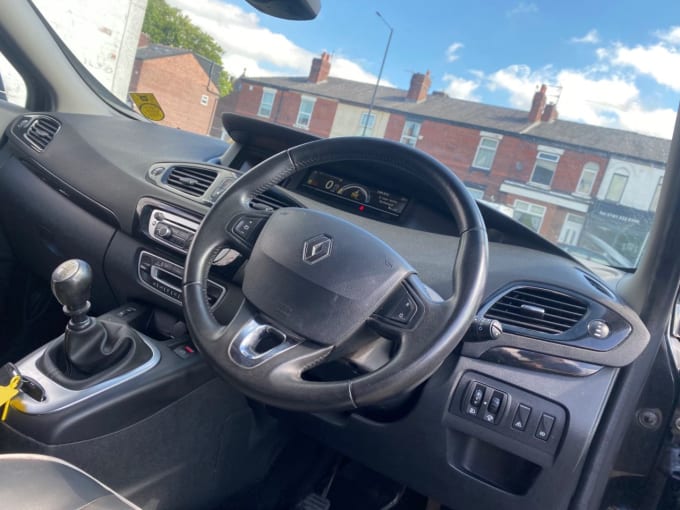 2025 Renault Grand Scenic
