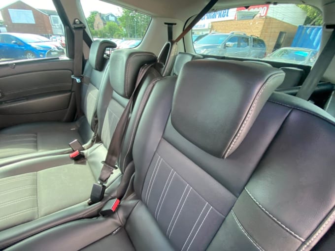 2025 Renault Grand Scenic