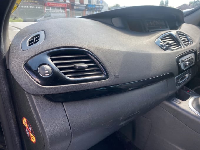 2025 Renault Grand Scenic