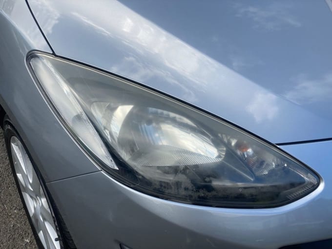 2025 Mazda Mazda2