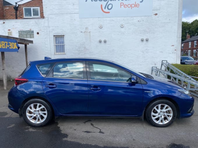 2025 Toyota Auris