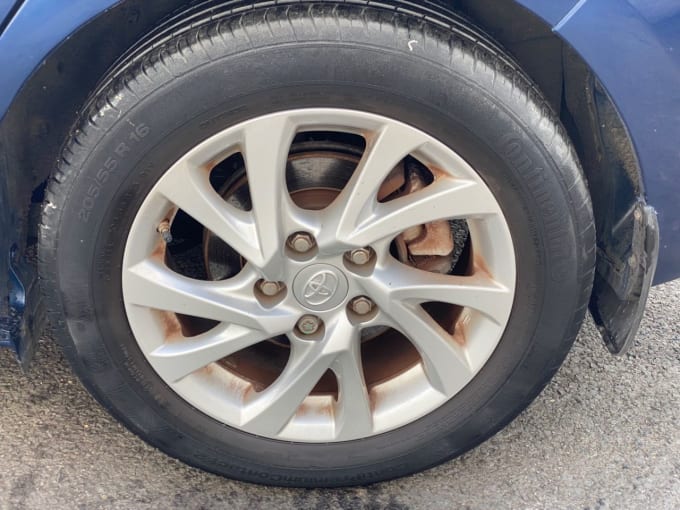 2025 Toyota Auris