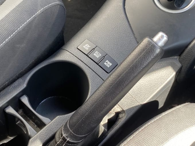 2025 Toyota Auris