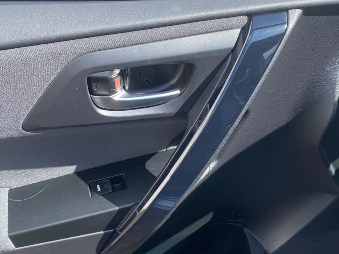 2025 Toyota Auris