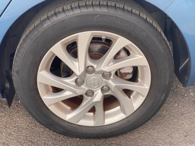2025 Toyota Auris