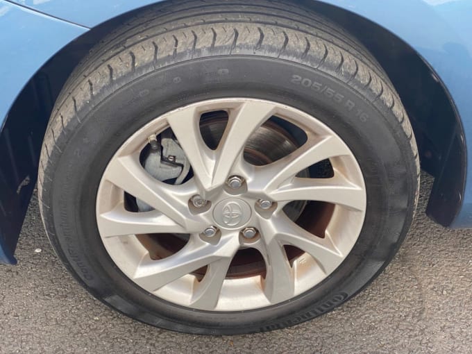 2025 Toyota Auris