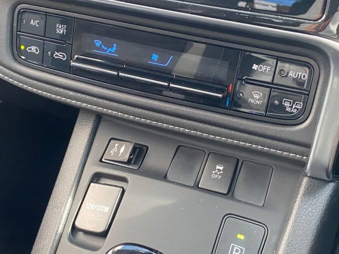 2025 Toyota Auris