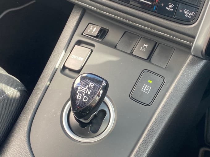 2025 Toyota Auris