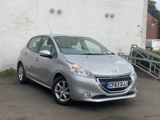 2025 Peugeot 208