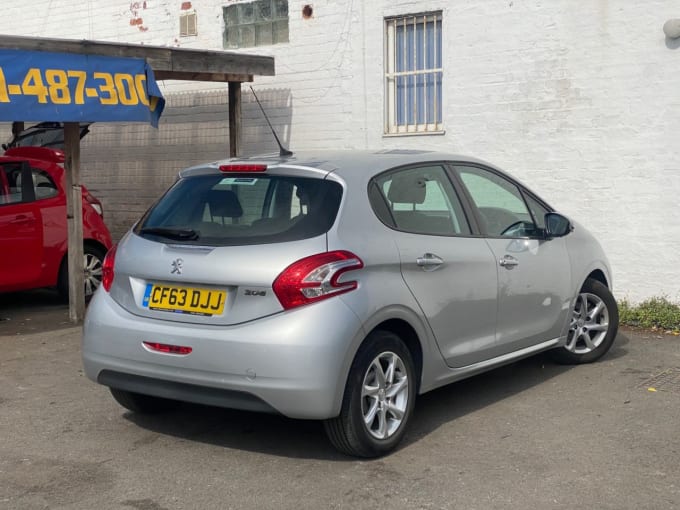 2025 Peugeot 208