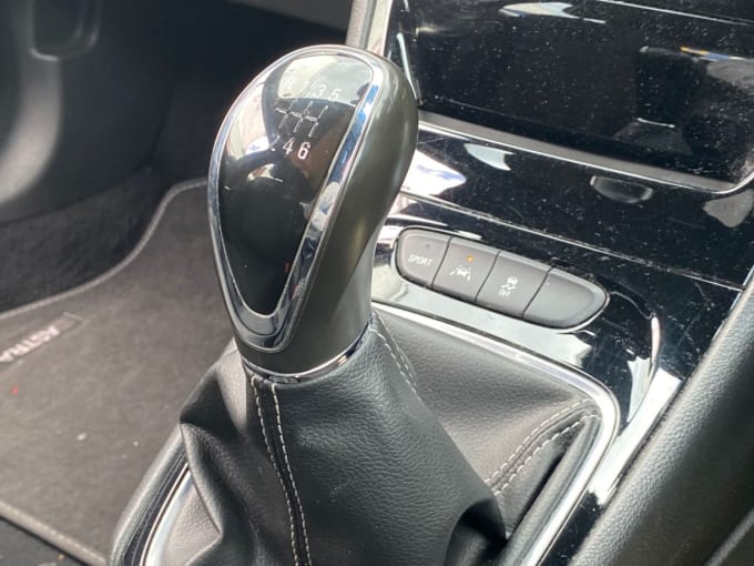 2025 Vauxhall Astra