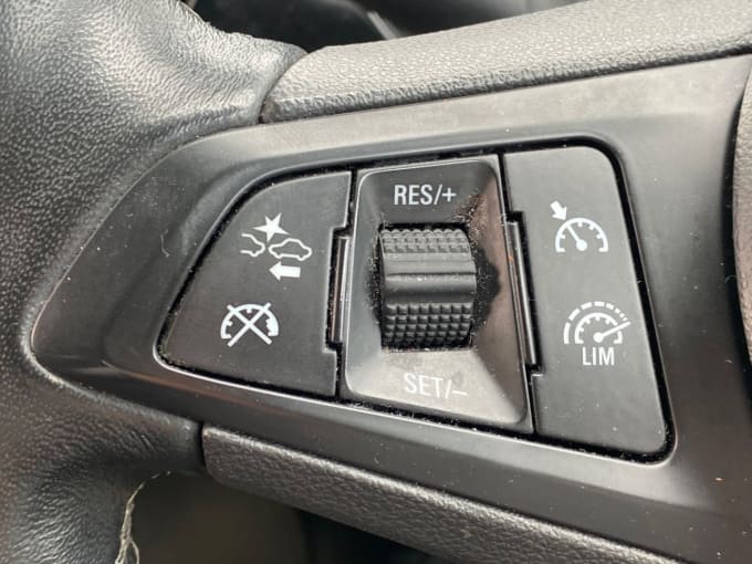 2025 Vauxhall Astra