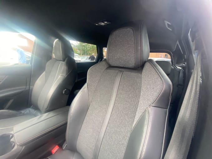 2025 Peugeot 5008