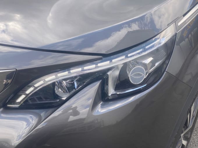 2025 Peugeot 5008