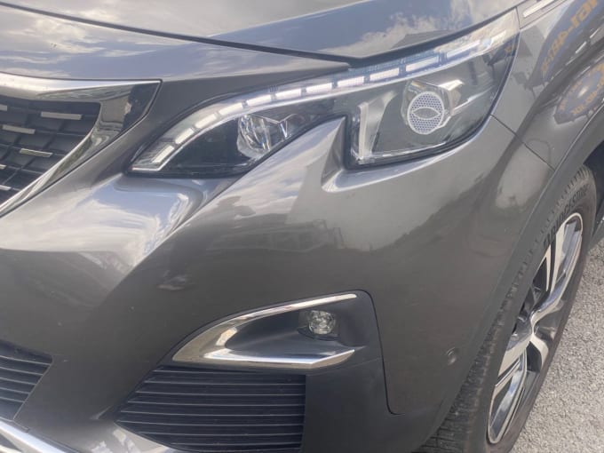 2025 Peugeot 5008