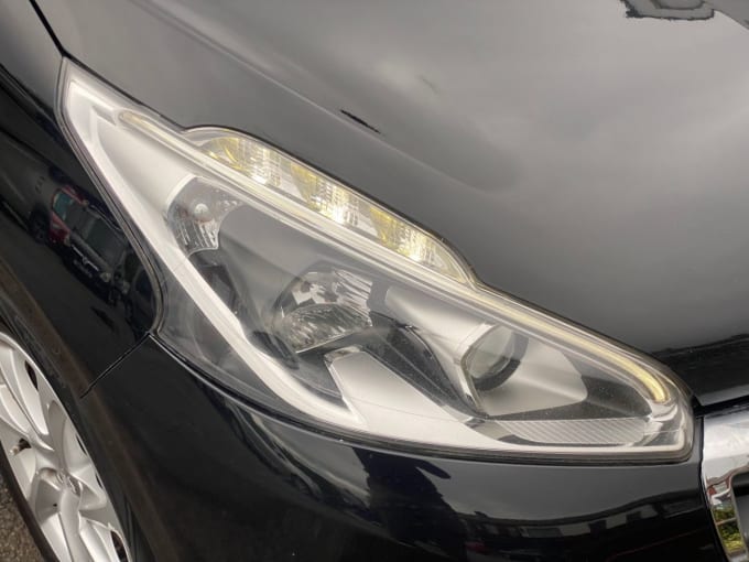2025 Peugeot 208